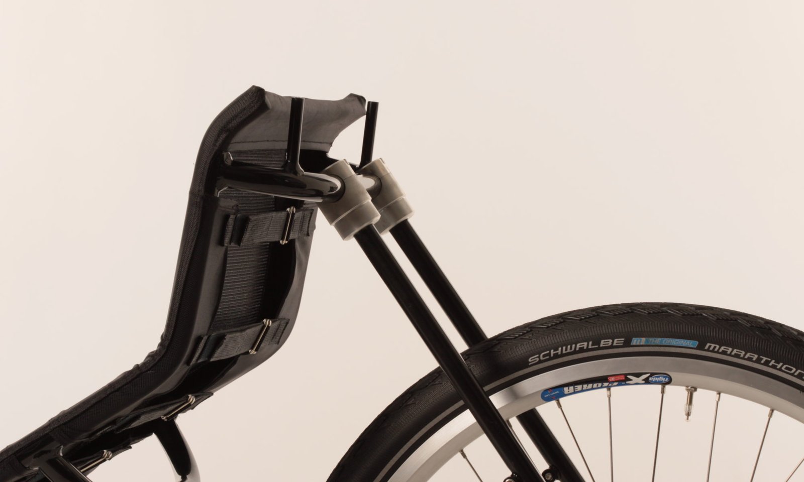 Netzsitz und Hinterrad eines Q-Cycles-Trikes im Detail