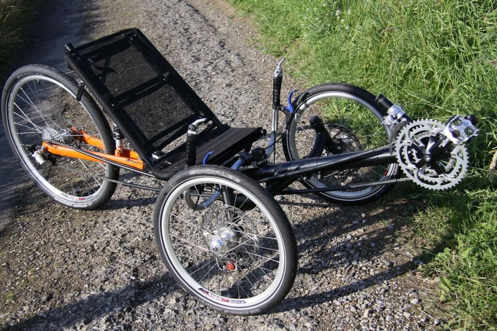 Trike mit Netzsitz auf einem Feldweg – Fotosession im Juli 2009
